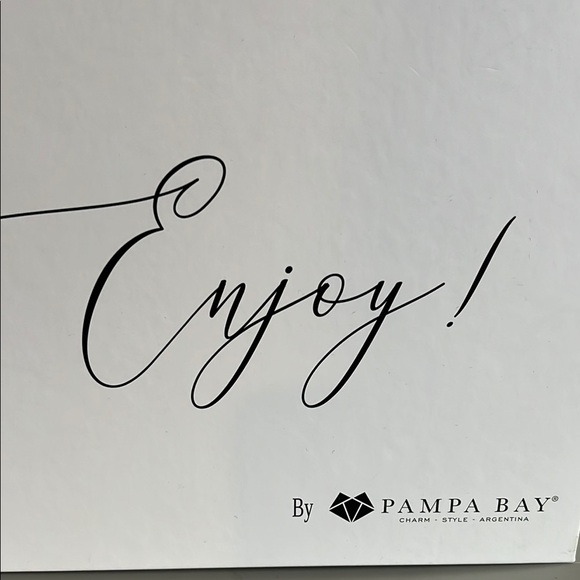 Elegant White and Silver Bowl with Ladle Set - Picture 3 of 5